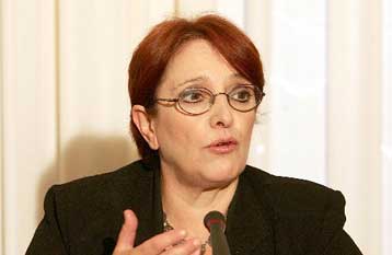 Με έντονη κριτική κατά ΝΔ και ΠΑΣΟΚ η ομιλία της Αλ.Παπαρήγα στο Φεστιβάλ ΚΝΕ-Οδηγητή