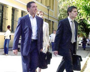 Νόμιμα χαρακτήρισε ο Χρήστος Τζέκος τα σκευάσματα που βρέθηκαν στις αποθήκες του