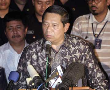 Νίκη του βετεράνου στρατηγού Γιουντχογιόνο στις προεδρικές εκλογές της Ινδονησίας