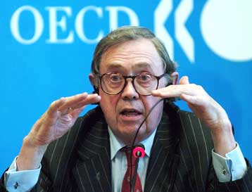 Αναθεωρεί προς τα πάνω την ανάπτυξη της ευρωζώνης για το 2004 ο ΟΟΣΑ