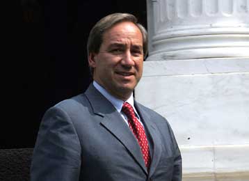 Βολές για την ένταξη της Ελλάδας στην ΟΝΕ μετά την απογραφή