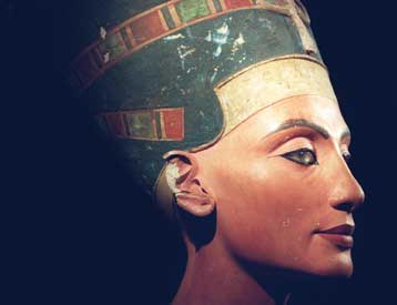 Η όμορφη Νεφερτίτη διχάζει και πάλι τους αρχαιολόγους