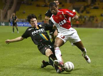 Παραμένει πρωτοπόρος η Μονακό, γύρισε το παιχνίδι κόντρα στη Ναντ (2-1)