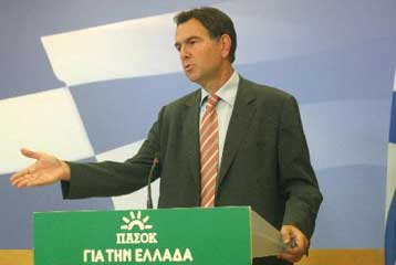 Αναγκαστική η αποδοχή της παραίτησης Τσιτουρίδη, λέει το ΠΑΣΟΚ
