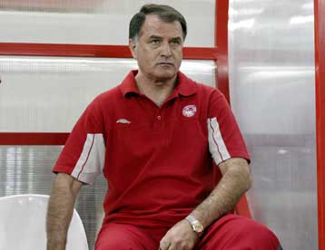 Εγκώμια Μπάγεβιτς για Ριβάλντο, αισιοδοξεί για το ματς με Λίβερπουλ