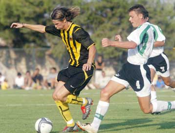 «Σφίγγει τα λουριά» ο Νικολαΐδης στους οργανωμένους της ΑΕΚ