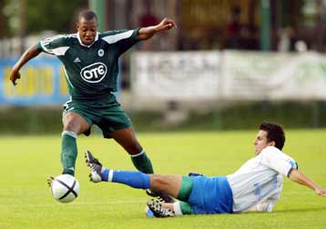 Σχήμα με τον Ραγκουέλ στα δεξιά της άμυνας δοκίμασε ο Σουμ