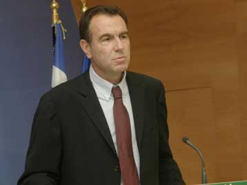 Για «ειδικούς κοινωνικούς λόγους» η μετεγγραφή της κόρης του Σπύρου Βούγια