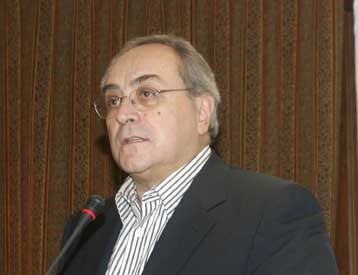 Βολές κατά ΝΔ και ΠΑΣΟΚ για τις πρόσφατες εξελίξεις από τον Ν.Κωνσταντόπουλο