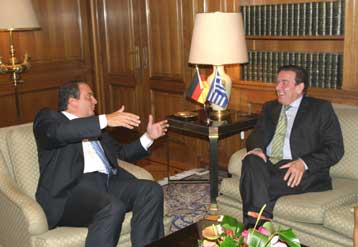 Η ευρωπαϊκή προοπτική της Τουρκίας στο επίκεντρο της συνάντησης Σρέντερ – Καραμανλή