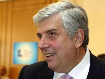 Εντός των ορίων του πληθωρισμού οι αυξήσεις στα ασφάλιστρα των αυτοκινήτων το 2005