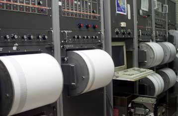 Καθυστέρηση μίας ώρας στην ενημέρωση για το σεισμό της Κυριακής, λόγω έλλειψης βάρδιας