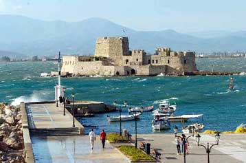 Ισχυρές βροχές και καταιγίδες έκαναν την εμφάνισή τους στα βορειοδυτικά της χώρας