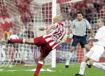 Με Γεωργάτο, Σούρερ στην αποστολή ο Ολυμπιακός, με Κολίνα στο γήπεδο