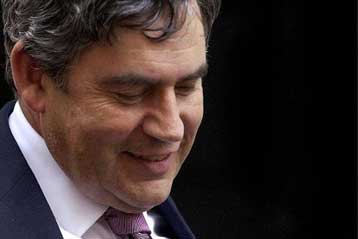 Η Βρετανία αναλαμβάνει πρωτοβουλία διαγραφής του χρέους των αναπτυσσόμενων κρατών