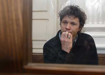 Στο Παρίσι μεταφέρεται την Τρίτη ο Γάλλος τραγουδιστής Μπερτράν Καντά