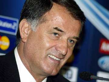 Στόχος του Ολυμπιακού η νίκη, λέει ο Μπάγεβιτς εν όψει του αγώνα με τη Λίβερπουλ