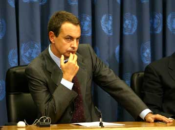 Κόντρα της ισπανικής κυβέρνησης με την Εκκλησία με φόντο τους γάμους των ομοφυλοφίλων