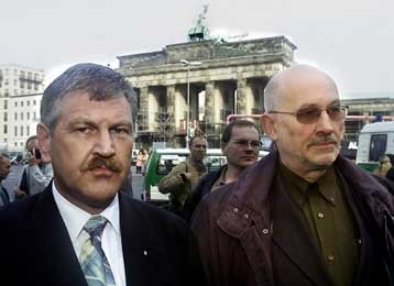 Στο στόχαστρο της γερμανικής δικαιοσύνης ο ηγέτης του ακροδεξιού κόμματος NPD