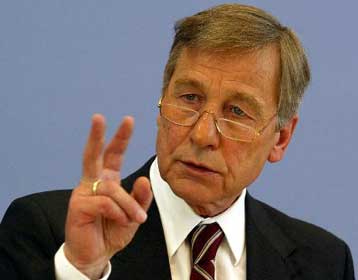 Αναποτελεσματικές οι κυρώσεις (κατά της Ελλάδας) για τα ελλείμματα, λέει η Γερμανία