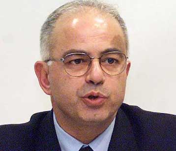 Δεν προωθούμε αλλαγές στο ωράριο λειτουργίας των καταστημάτων, λέει ο Αναστ.Λιάσκος