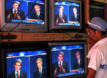 Κέρδη και για τον «ηττημένο» του ντιμπέιτ Τζορτζ Ο.Μπους διαπιστώνουν οι ειδικοί