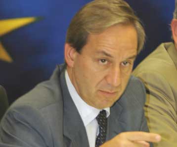 Σε «στατιστική αδυναμία» οφείλονται τα «κρυφά ελλείμματα», λέει ο Γ.Αλογοσκούφης