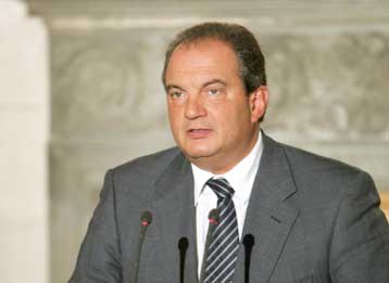 Επιδοκιμασία των χειρισμών Καραμανλή δείχνει νέα δημοσκόπηση