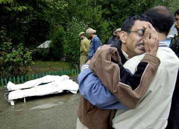 Με νέες επιθέσεις κλιμακώνεται η βία των αυτονομιστών στη βορειοανατολική Ινδία