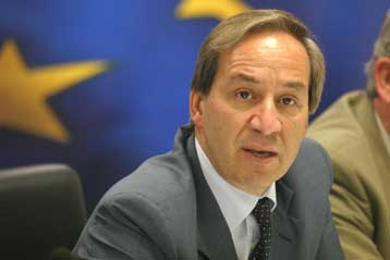 «Σωσίβιο» ρευστότητας αναζητά η κυβέρνηση στις αποκρατικοποιήσεις