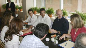 Κλιμακώνει την επίθεσή του κατά της κυβέρνησης ο Γιώργος Παπανδρέου