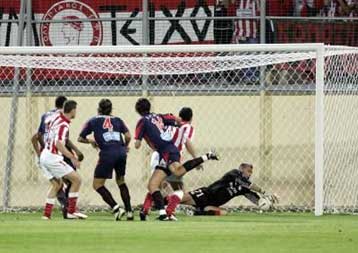 Πρώτη ήττα του Ολυμπιακού, 2-1 στην Ξάνθη, ο ΠΑΟΚ 1-0 τον Ηρακλή