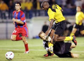 Με δύο γκολ του Σοάρες η ΑΕΚ ανέβηκε στη δεύτερη θέση της βαθμολογίας