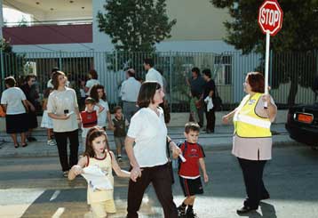 Εγκρίθηκε η προκήρυξη 13.000 θέσεων μερικής απασχόλησης σε ΟΤΑ και περιφέρειες
