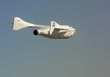 To SpaceShipOne κερδίζει διαγωνισμό με πτήση έξω από την ατμόσφαιρα