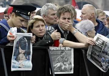 «Ναι» σε λιγότερες ελευθερίες για την καταπολέμηση της τρομοκρατίας λένε οι Ρώσοι