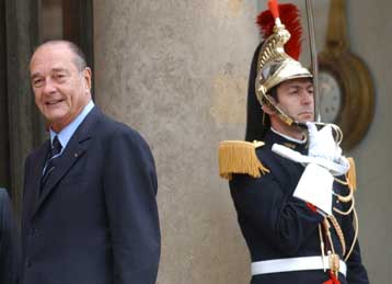 Οι Αμερικανοί παρακολουθούσαν το τηλέφωνο του Σιράκ την περίοδο του πολέμου στο Ιράκ