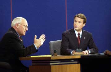 Ιράκ, Ισραήλ και Halliburton στο επίκεντρο της τηλεμαχίας Τσέινι-Έντουαρντς