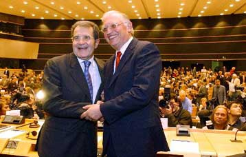 «Ναι» με όρους στην Τουρκία από την Κομισιόν για την έναρξη διαπραγματεύσεων ένταξης