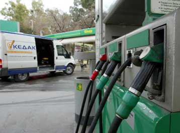 Πρόστιμα 750.000 ευρώ σε 50 βενζινάδικα για νοθεία καυσίμων