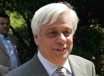 Ισχυρή μοριοδότηση στους συμβασιούχους που δεν κάλυψε το Προεδρικό Διάταγμα