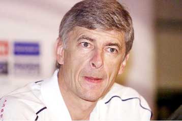 Για χρήση αναβολικών εν αγνοία των ποδοσφαιριστών έκανε λόγο ο Βενγκέρ