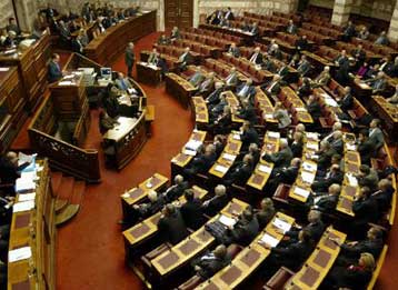 Σε θέσεις μάχης τα κόμματα εν όψει της συζήτησης για την Εξεταστική Επιτροπή