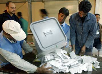 Καθυστερεί η καταμέτρηση ψήφων στο Αφγανιστάν, λόγω των καταγγελιών για νοθεία