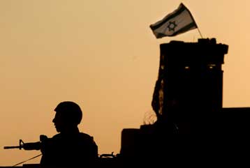 Κανονικά θα συνεχιστούν οι επιχειρήσεις στη Γάζα, ξεκαθαρίζει ο Αριέλ Σαρόν