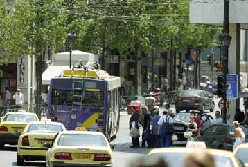 Την εφαρμογή διοδίων στο κέντρο της Αθήνας εισηγούνται οι συγκοινωνιολόγοι