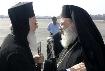 Στην κόψη του ξυραφιού και πάλι οι σχέσεις Βαρθολομαίου – Χριστόδουλου