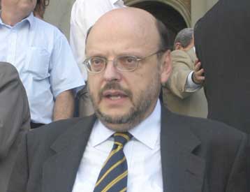 Σαφής η στάση της ΝΔ υπέρ της διαφάνειας και κατά της διαπλοκής, λέει η κυβέρνηση