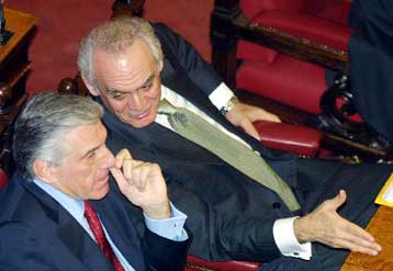 Έντονη αντιπαράθεση στη Βουλή κατά τη συζήτηση για την εξεταστική επιτροπή