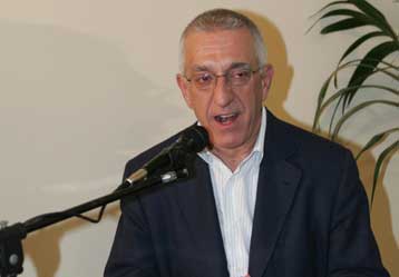 Δημόσια στήριξη από Κακλαμάνη στους προέδρους του Α και του Γ ΠΕΣΥΠ